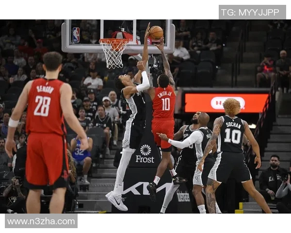 2004年火箭与马刺激战全场回顾精彩瞬间与经典对决分析