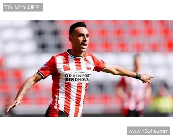 埃因霍温青年队迎战砍布尔队全力争胜展现青春风采 埃因霍温青年队迎战砍布尔队全力争胜展现青春风采