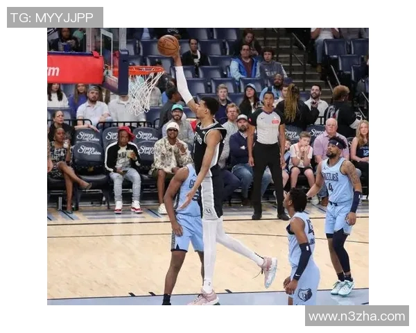 文班亚马首场比赛表现耀眼五次盖帽加隔扣字母哥引发热烈讨论 文班亚马首场比赛表现耀眼五次盖帽加隔扣字母哥引发热烈讨论